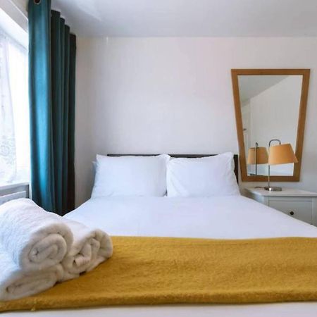 Reading - 3-Bed House - Sleeps 6 - Garden - Wifi 雷丁 外观 照片