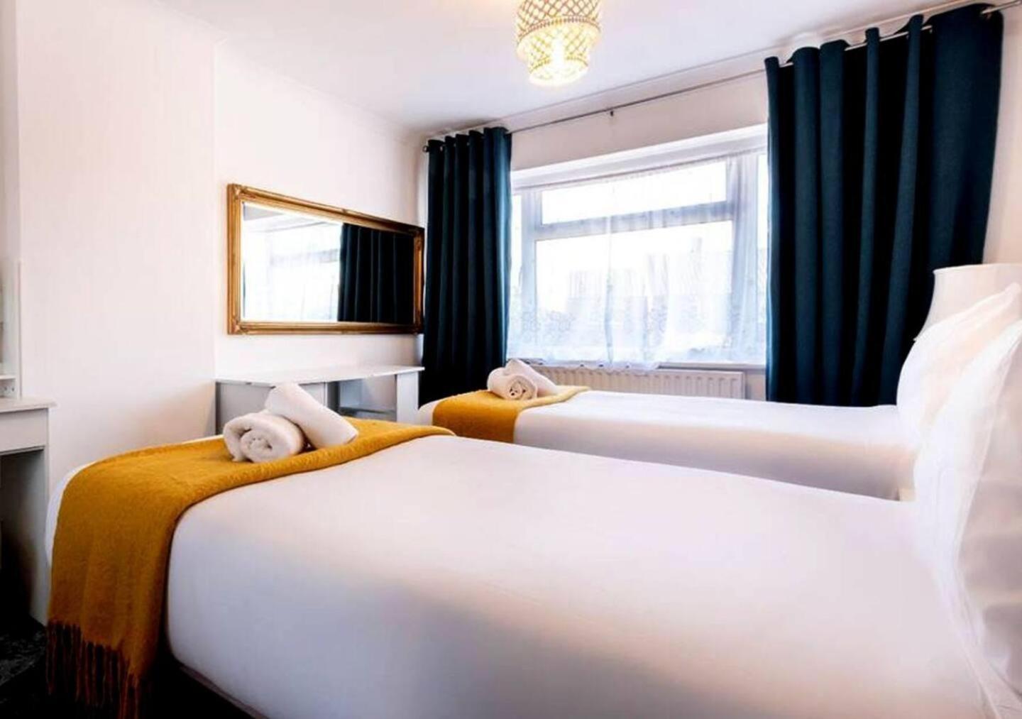 Reading - 3-Bed House - Sleeps 6 - Garden - Wifi 雷丁 外观 照片